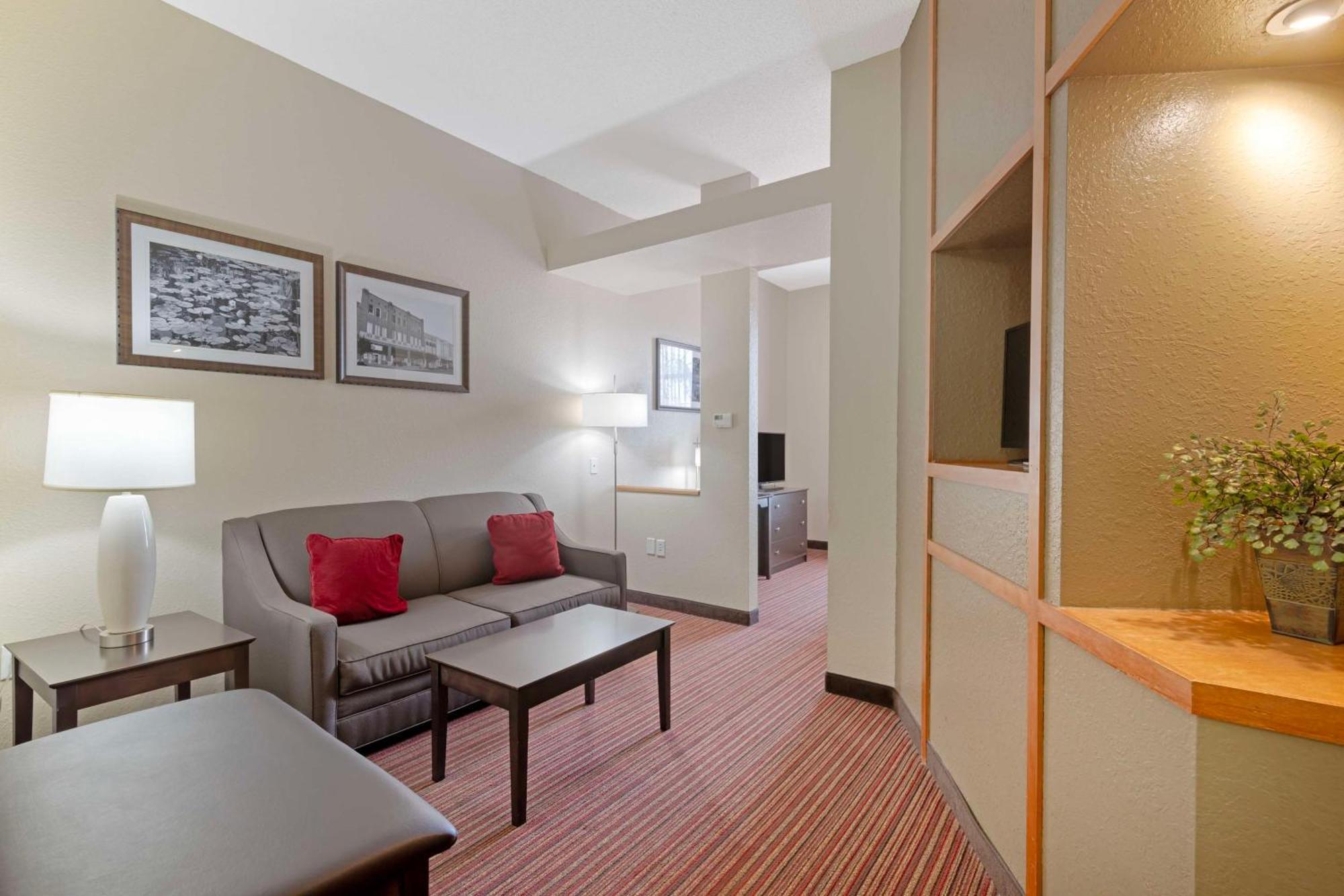 Best Western Plus Bradbury Inn And Suites Waycross Ngoại thất bức ảnh